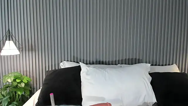 Snapshot of JessicaMilan chatting on December 20, 2025, 10:45 pm JessicaMilan online show from December 20, 2025, 10:45 pm