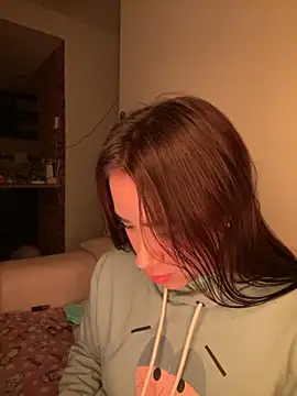 Snapshot of Im_Valen_Cute chatting on September 19, 2025, 2:15 am Im Valen Cute online show from September 19, 2025, 2:15 am