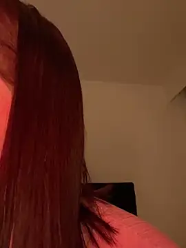 Snapshot of Im_Valen_Cute chatting on March 19, 2025, 11:36 pm Im Valen Cute online show from March 19, 2025, 11:36 pm