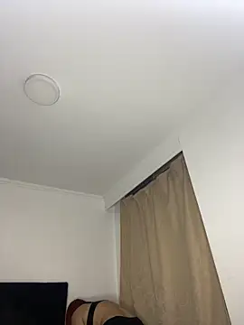 Snapshot of Im_Valen_Cute chatting on February 23, 2025, 11:25 pm Im Valen Cute online show from February 23, 2025, 11:25 pm