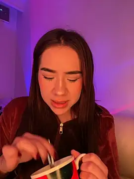 Snapshot of Im_Valen_Cute chatting on October 23, 2025, 1:26 am Im Valen Cute online show from October 23, 2025, 1:26 am