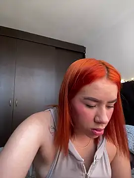 Snapshot of Im_Valen_Cute chatting on February 24, 2025, 3:42 pm Im Valen Cute online show from February 24, 2025, 3:42 pm