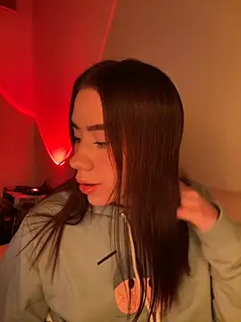 Snapshot of Im_Valen_Cute chatting on November 13, 2025, 3:21 am Im Valen Cute online show from November 13, 2025, 3:21 am