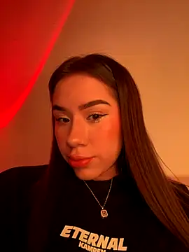 Snapshot of Im_Valen_Cute chatting on December 4, 2025, 4:22 am Im Valen Cute online show from December 4, 2025, 4:22 am