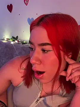 Snapshot of Im_Valen_Cute chatting on March 8, 2025, 9:29 pm Im Valen Cute online show from March 8, 2025, 9:29 pm