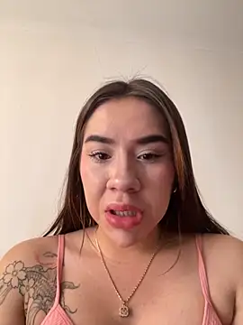 Snapshot of Im_Valen_Cute chatting on November 4, 2025, 4:22 pm Im Valen Cute online show from November 4, 2025, 4:22 pm