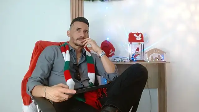 Reiko 85  online show from December 3, 2025, 2:49 pm