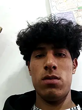 Snapshot of alexander32r chatting on September 16, 2025, 8:21 pm alexander32r online show from September 16, 2025, 8:21 pm