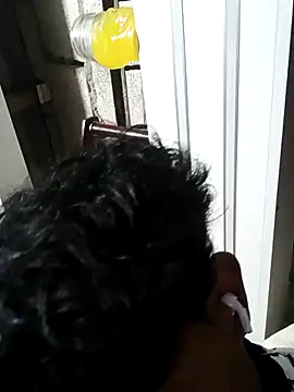 Snapshot of alexander32r chatting on October 13, 2025, 4:14 am alexander32r online show from October 13, 2025, 4:14 am