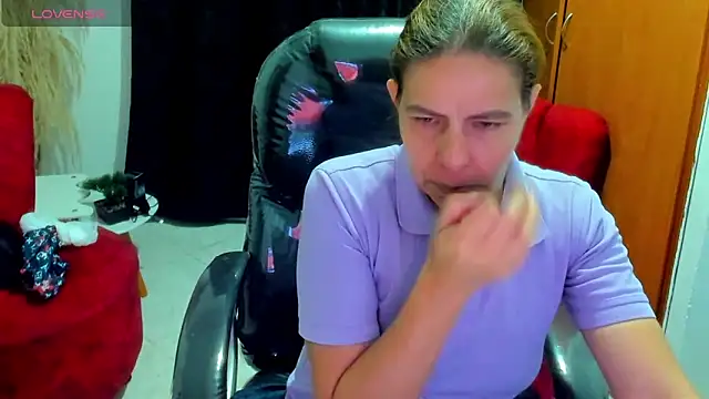 Snapshot of Milf_karlye chatting on November 26, 2025, 2:00 am Milf karlye online show from November 26, 2025, 2:00 am