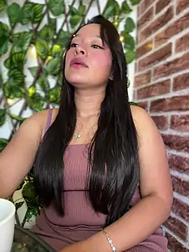 Liulee online show from March 8, 2026, 4:21 pm