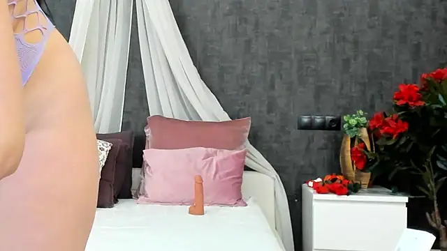 Snapshot of miss_sophieX chatting on February 24, 2025, 4:27 am miss sophieX online show from February 24, 2025, 4:27 am