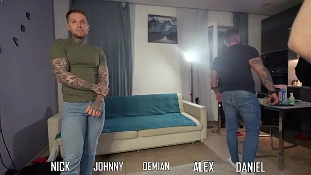 Snapshot of Alex_xxx chatting on October 19, 2025, 3:26 pm Alex xxx online show from October 19, 2025, 3:26 pm