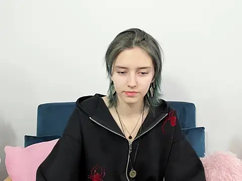 DevineNatalie online show from December 29, 2024, 6:24 am