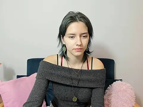 DevineNatalie online show from December 9, 2024, 4:26 pm