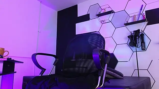 Snapshot of haileycat chatting on November 4, 2025, 2:37 am haileycat online show from November 4, 2025, 2:37 am