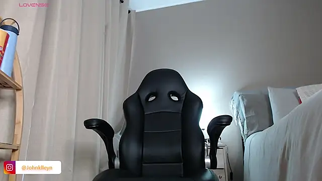 jonhklleyn online show from July 14, 2026, 8:04 pm