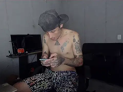 patrik tattoo  online show from April 2, 2026, 5:47 am