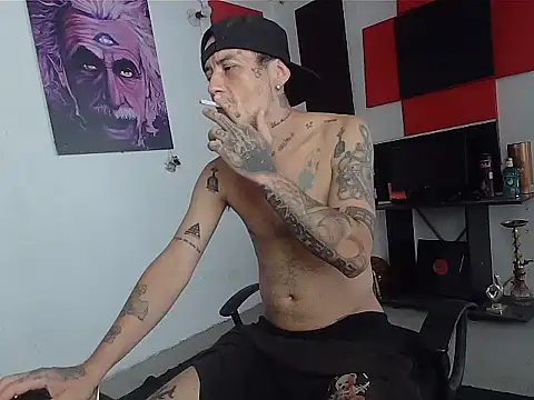 patrik tattoo  online show from April 28, 2026, 5:39 pm
