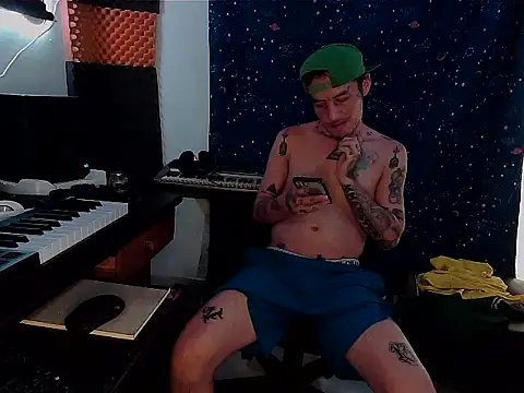 patrik tattoo  online show from February 13, 2025, 12:32 pm