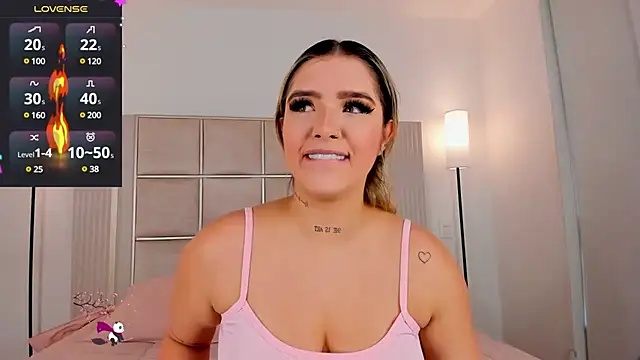 saraamiller  online show from March 19, 2025, 10:31 pm