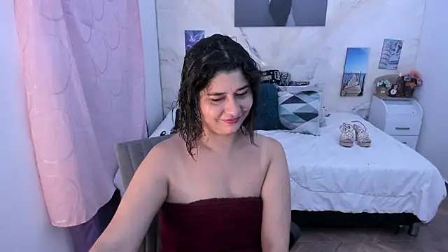 Snapshot of alinabozz1 chatting on January 7, 2026, 9:42 pm alinabozz1 online show from January 7, 2026, 9:42 pm