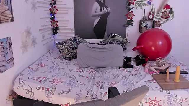 Snapshot of alinabozz1 chatting on March 18, 2025, 5:33 pm alinabozz1 online show from March 18, 2025, 5:33 pm