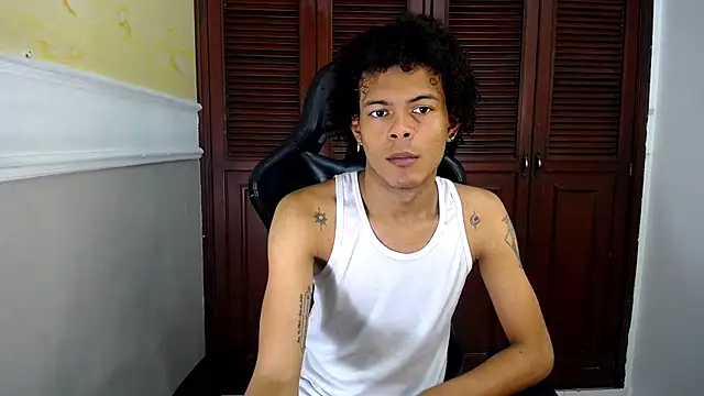 Snapshot of rose_Skinny_ chatting on September 29, 2025, 6:35 pm rose Skinny  online show from September 29, 2025, 6:35 pm