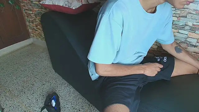 Snapshot of hares_mds chatting on November 26, 2025, 2:17 pm hares mds online show from November 26, 2025, 2:17 pm