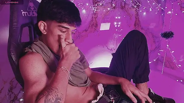 Snapshot of hares_mds chatting on January 5, 2026, 5:27 pm hares mds online show from January 5, 2026, 5:27 pm