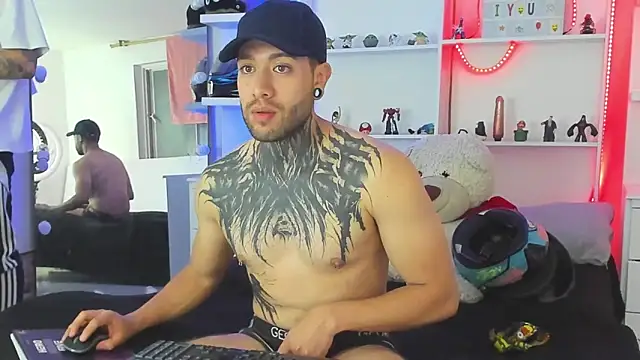 Snapshot of _tatho_perovich_ chatting on December 22, 2024, 5:11 am tatho perovich online show from December 22, 2024, 5:11 am