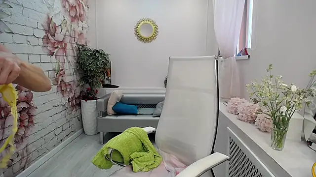 Cutie Asya online show from June 9, 2026, 4:24 am