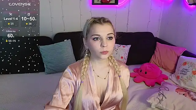 Snapshot of Kate_Legend chatting on March 9, 2025, 2:18 am Kate Legend online show from March 9, 2025, 2:18 am