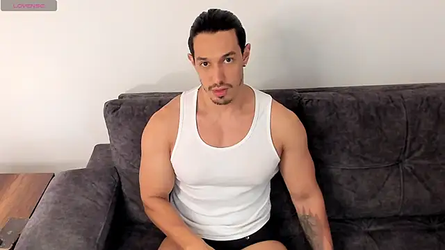 Snapshot of Lorenzoferrec chatting on December 16, 2025, 11:53 pm Lorenzoferrec online show from December 16, 2025, 11:53 pm