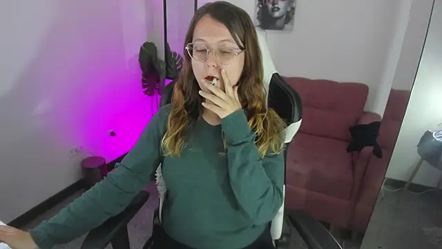 Snapshot of blackberrys_ chatting on December 17, 2025, 11:43 pm blackberrys online show from December 17, 2025, 11:43 pm