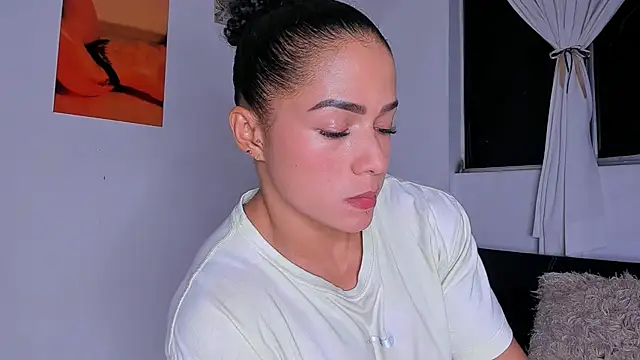 Snapshot of alexafit chatting on April 29, 2026, 8:04 pm alexafit online show from April 29, 2026, 8:04 pm