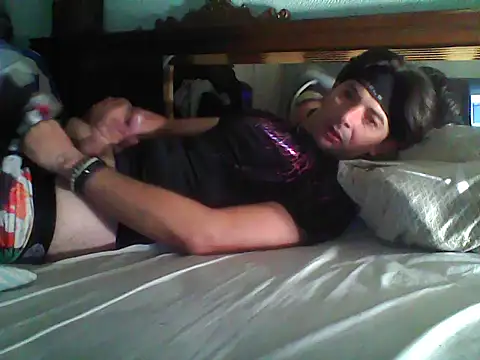 Snapshot of frank32love chatting on November 14, 2025, 3:05 pm frank32love online show from November 14, 2025, 3:05 pm