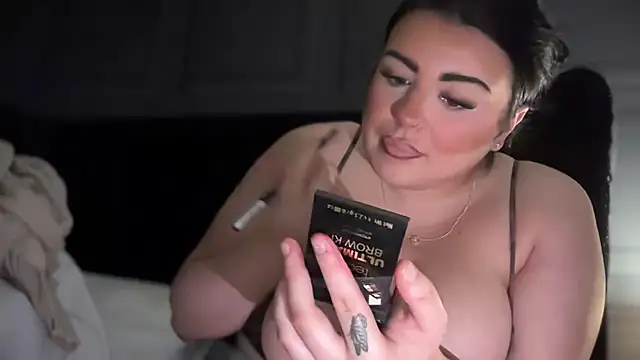 curvybabesx1 online show from October 16, 2025, 1:19 pm