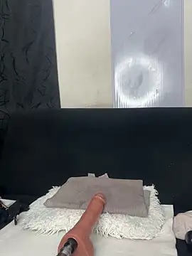 chiquimaturesexy online show from April 9, 2026, 9:10 pm