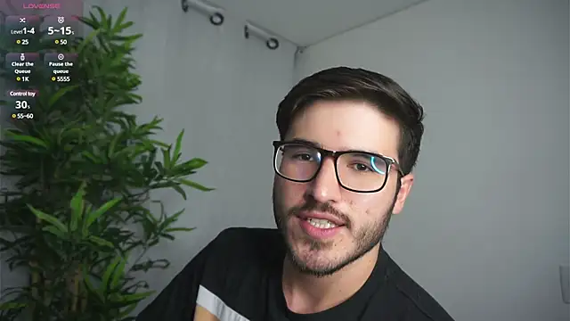 Snapshot of Tony_Wylie chatting on March 22, 2025, 10:28 am Tony Wylie online show from March 22, 2025, 10:28 am