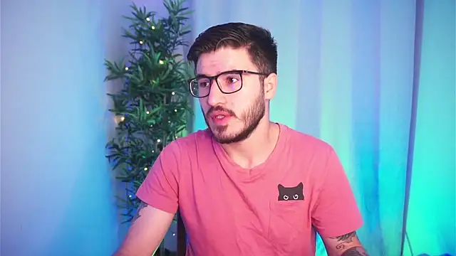 Snapshot of Tony_Wylie chatting on November 6, 2025, 9:46 am Tony Wylie online show from November 6, 2025, 9:46 am