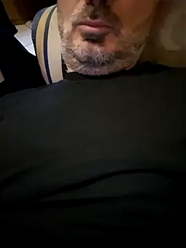 1talianBeutifulCock online show from December 5, 2025, 1:32 pm