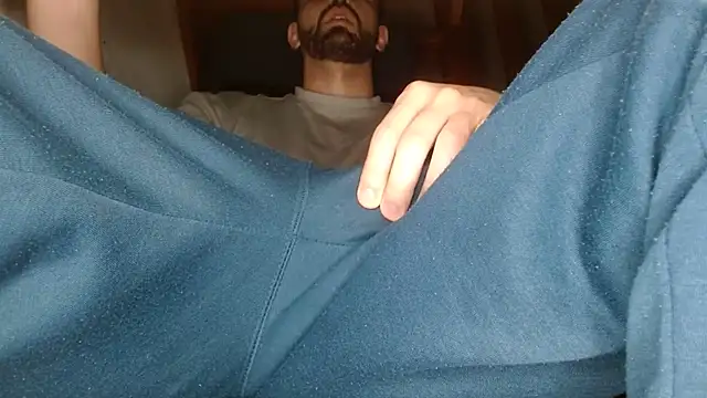 Snapshot of nass21cmm chatting on February 19, 2026, 4:42 am nass21cmm online show from February 19, 2026, 4:42 am