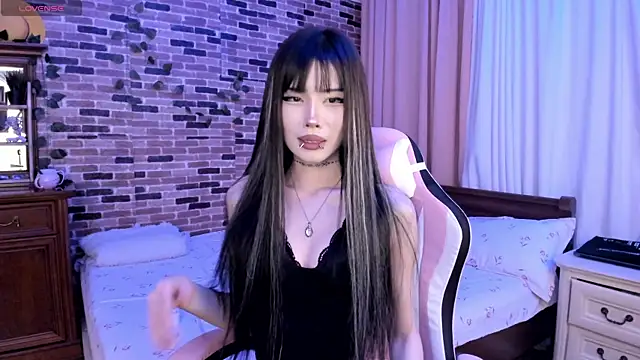 Snapshot of Velvetsky_1 chatting on November 17, 2025, 7:29 pm Velvetsky 1 online show from November 17, 2025, 7:29 pm