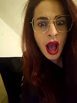 perla97 online show from February 6, 2025, 8:34 pm