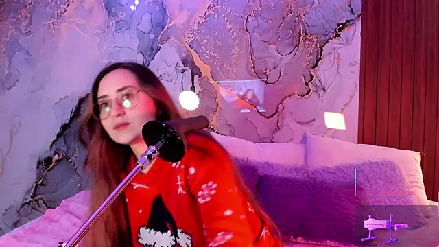 Snapshot of centaurigirl chatting on December 2, 2025, 4:47 am centaurigirl online show from December 2, 2025, 4:47 am