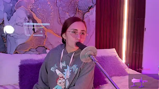 centaurigirl online show from January 10, 2026, 4:41 am