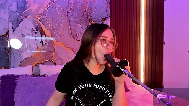 Snapshot of centaurigirl chatting on November 27, 2025, 3:40 am centaurigirl online show from November 27, 2025, 3:40 am