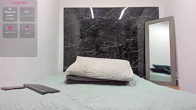 ada-brooke online show from September 29, 2025, 12:00 pm