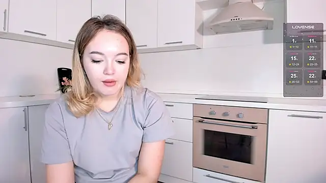 SheenaDollins online show from December 4, 2024, 9:56 am